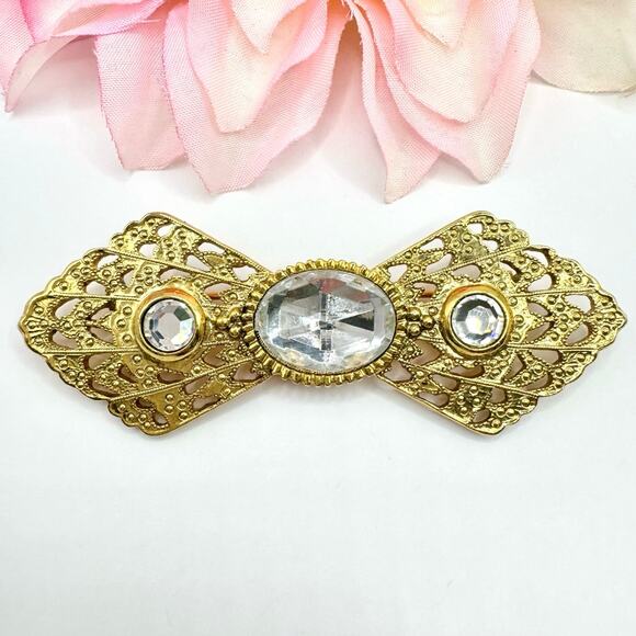 Vintage 1928 Victorian Revival Bow Brooch Openwork Gold Tone Romantic Lace Girly - Picture 1 of 9